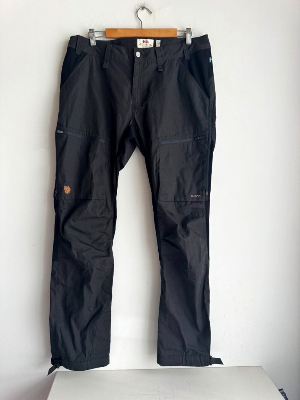 FjallRaven Grey Outdoor Hiking Pants Women's Regular Length 34 - Picture 3 of 7